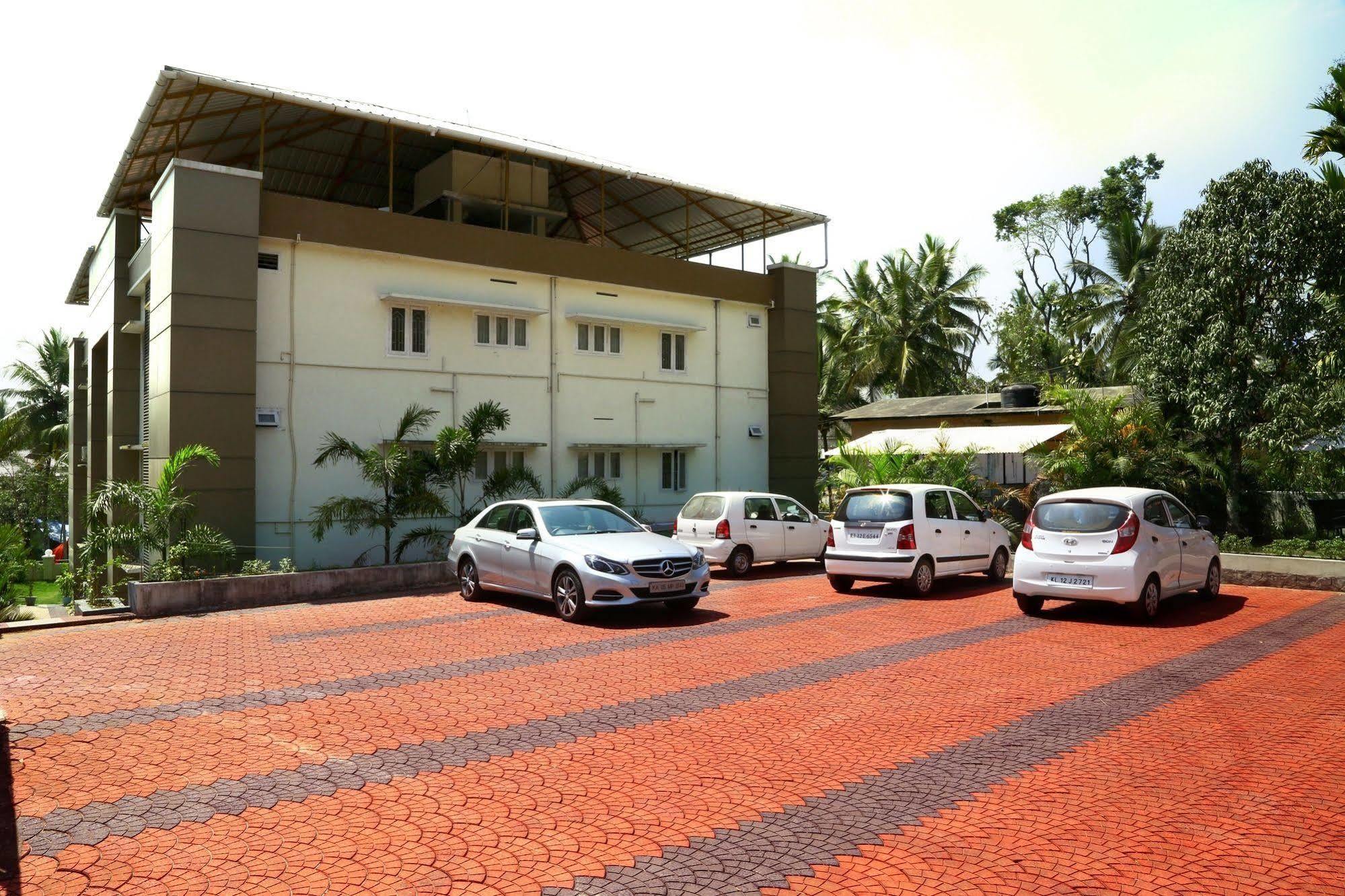 Wayanad Cliff Hotels Apartments Kalpatta Exterior foto